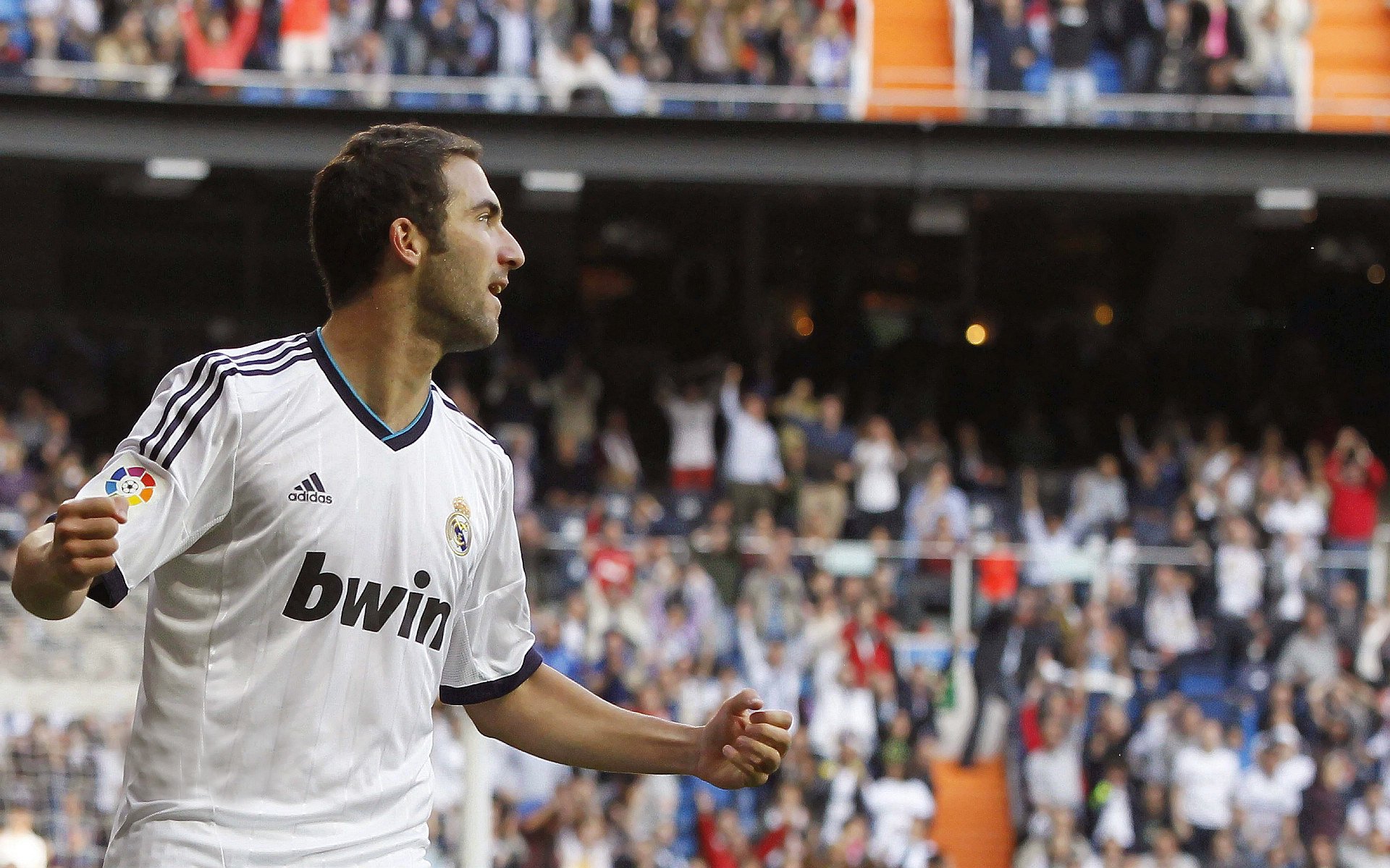 中国滑雪新星闪耀国际赛场，冬奥备战再添生力军